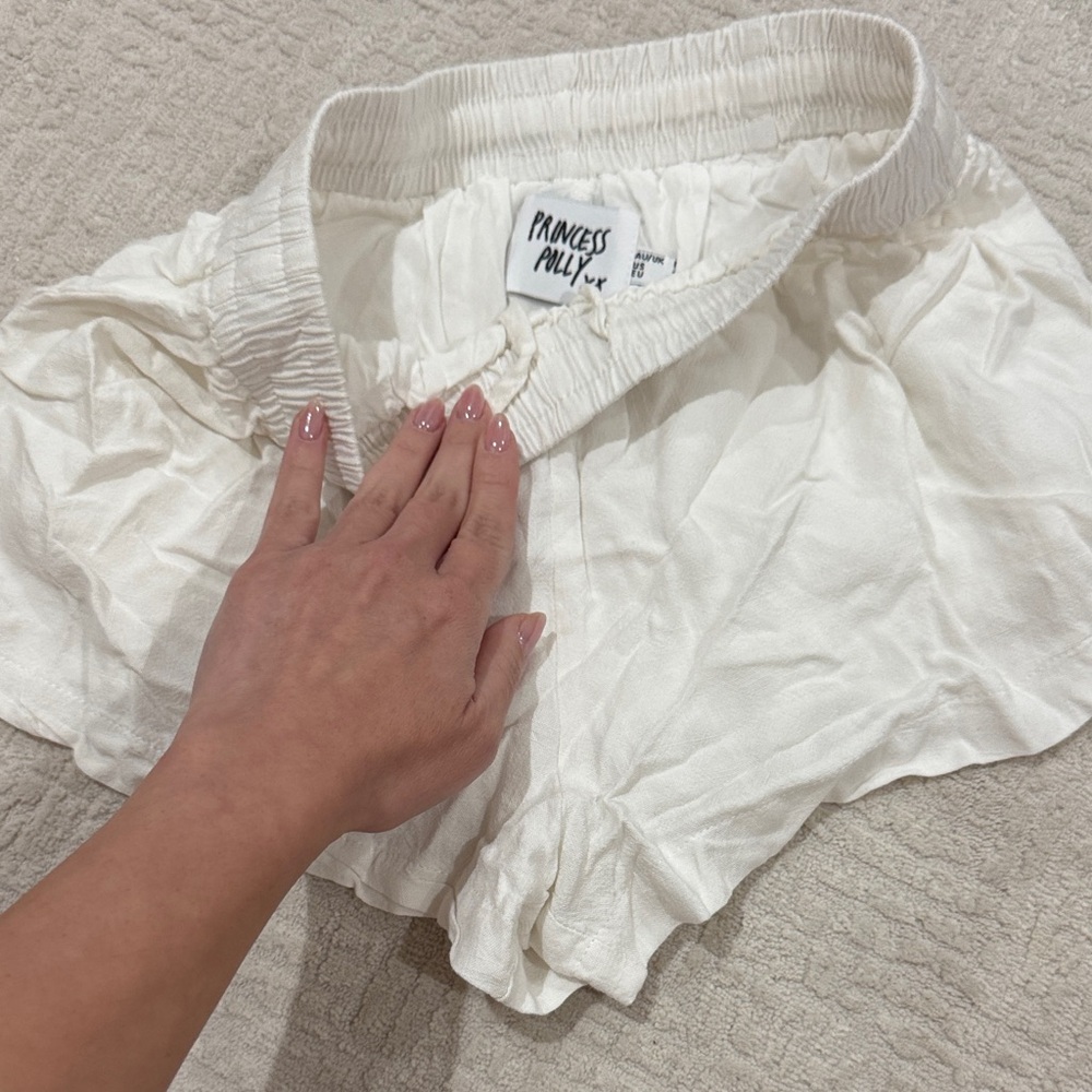 Princess Polly White shorts size 2